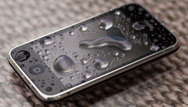 wet-phone