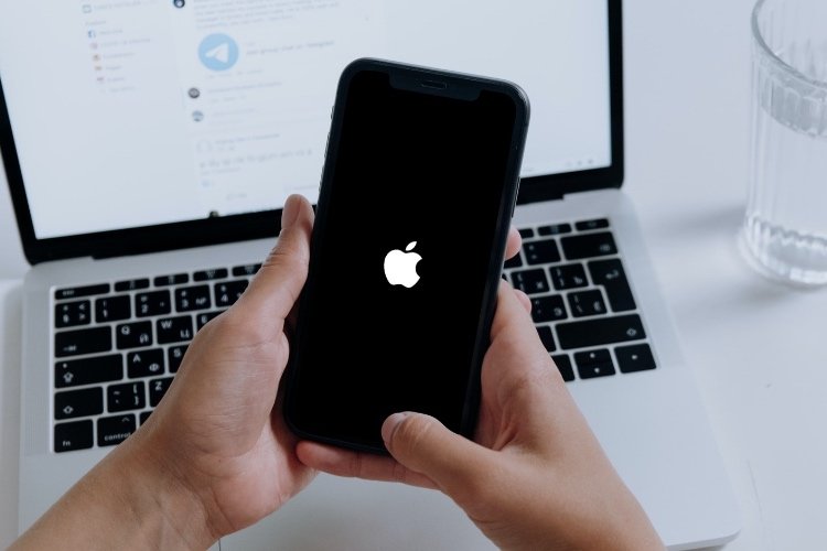 risolvere iPhone lampeggiante Apple Logo